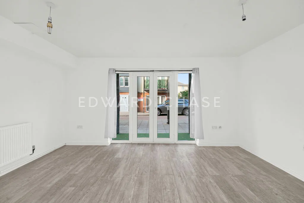 Blackthorn Road, Ilford, IG1, photo 2