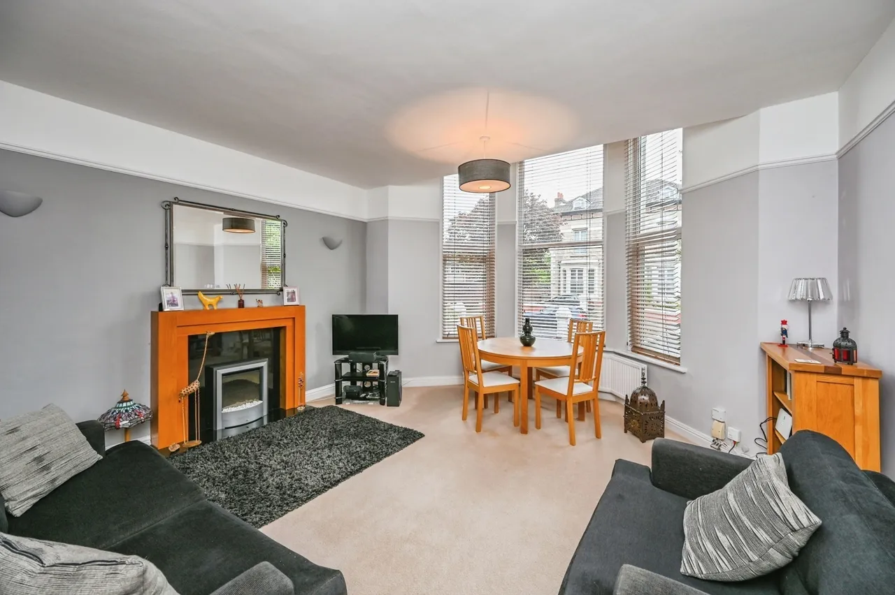 Victoria Road, Waterloo, L22, photo 4