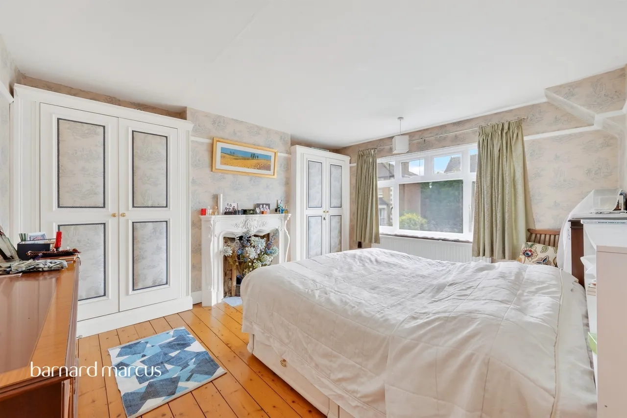 Chestnut Grove, New Malden, photo 8