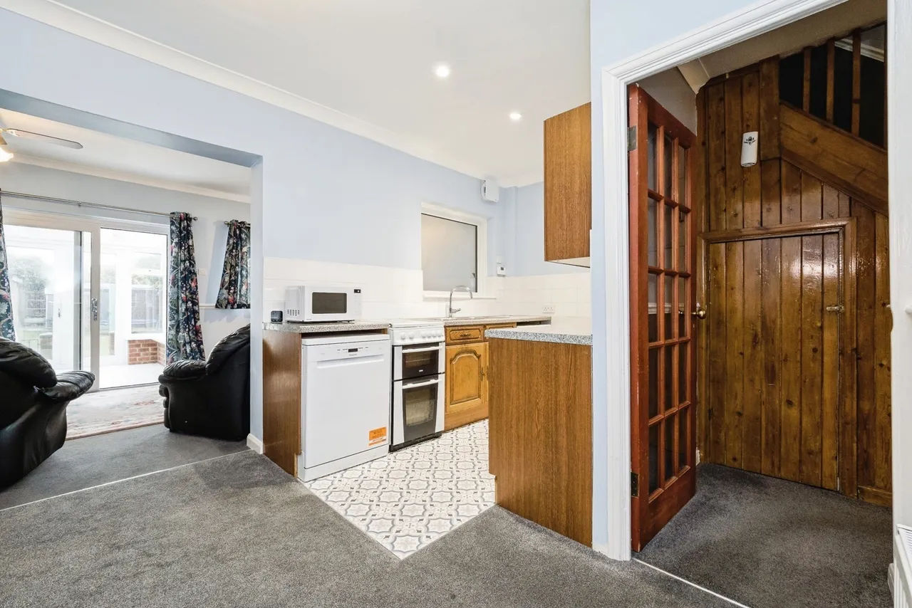 Western Avenue, Dagenham, RM10, photo 19