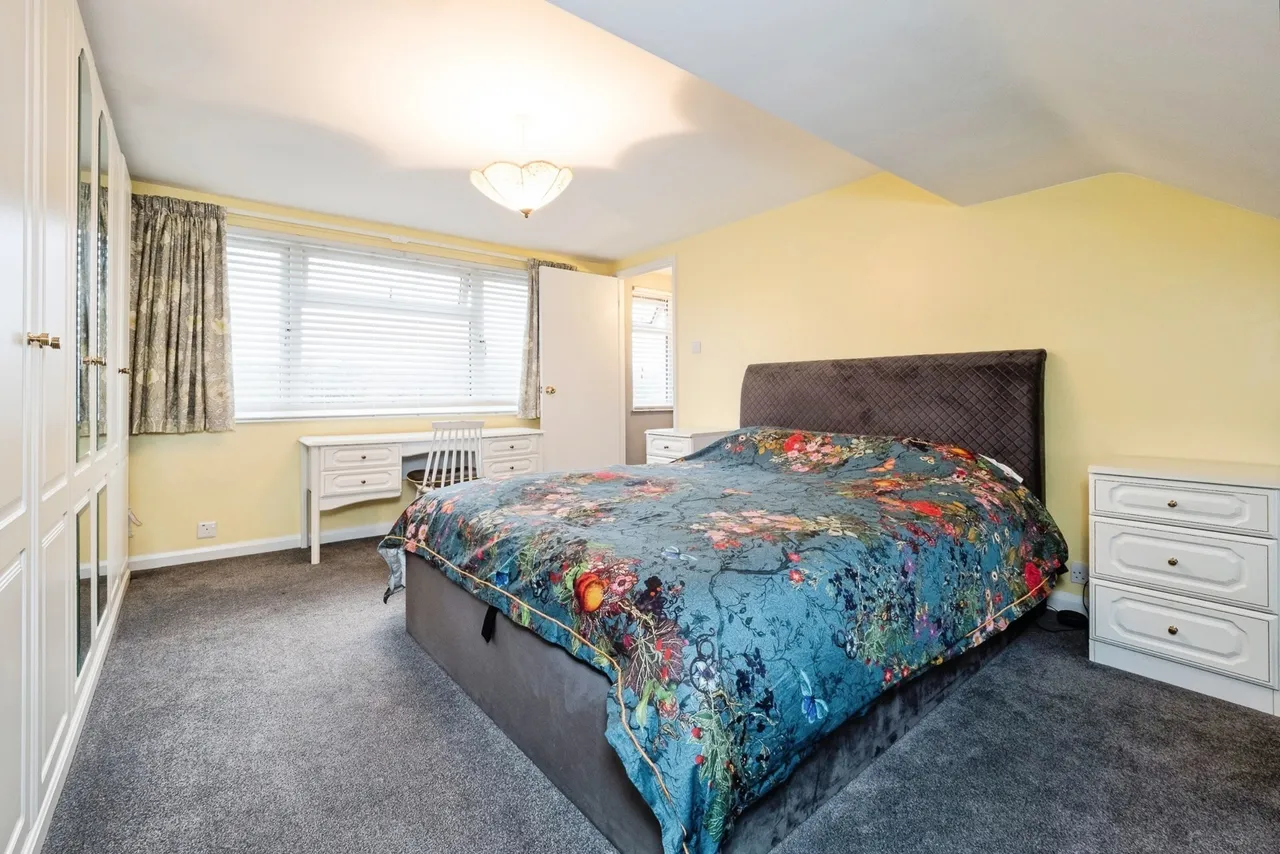 Western Avenue, Dagenham, RM10, photo 6