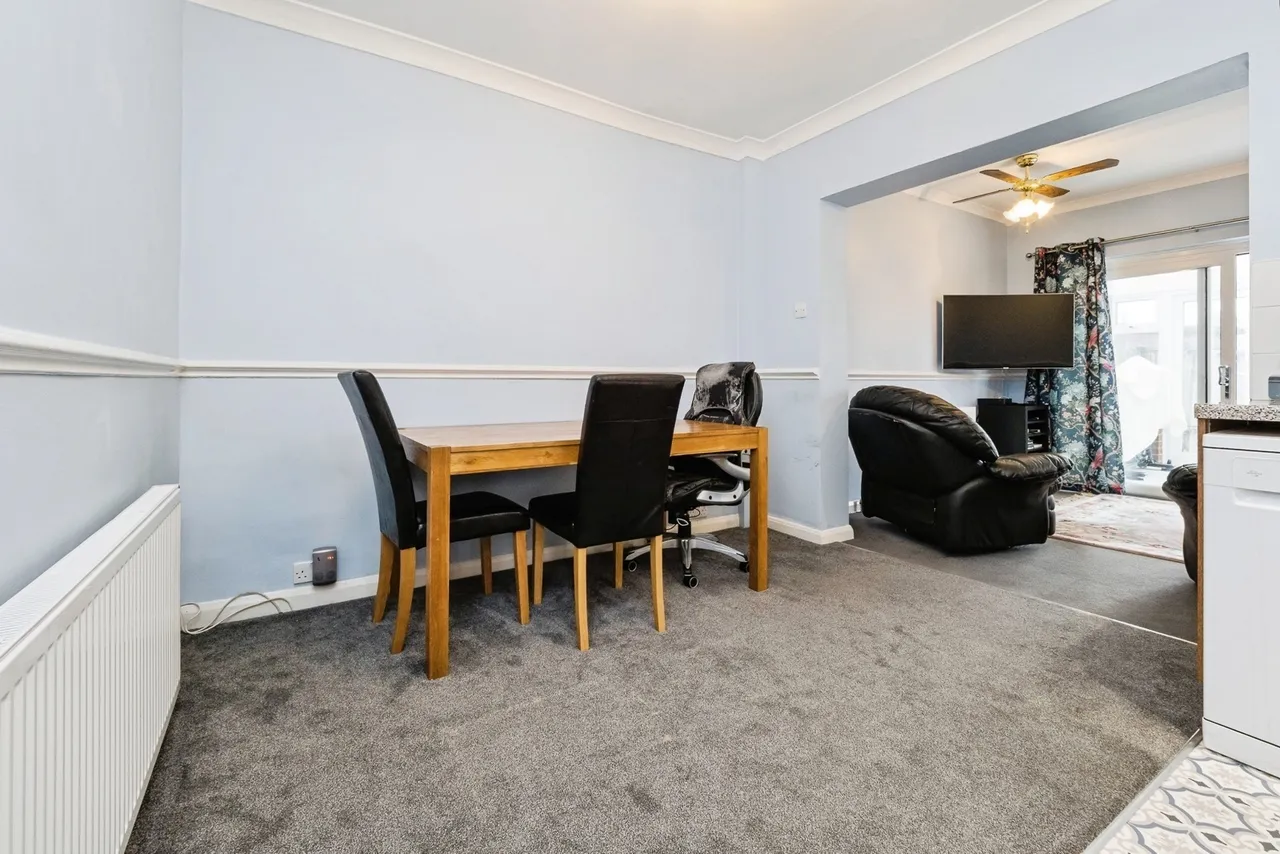 Western Avenue, Dagenham, RM10, photo 12