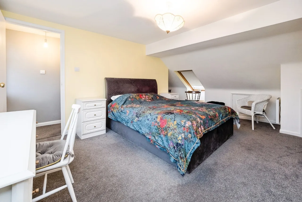 Western Avenue, Dagenham, RM10, photo 18