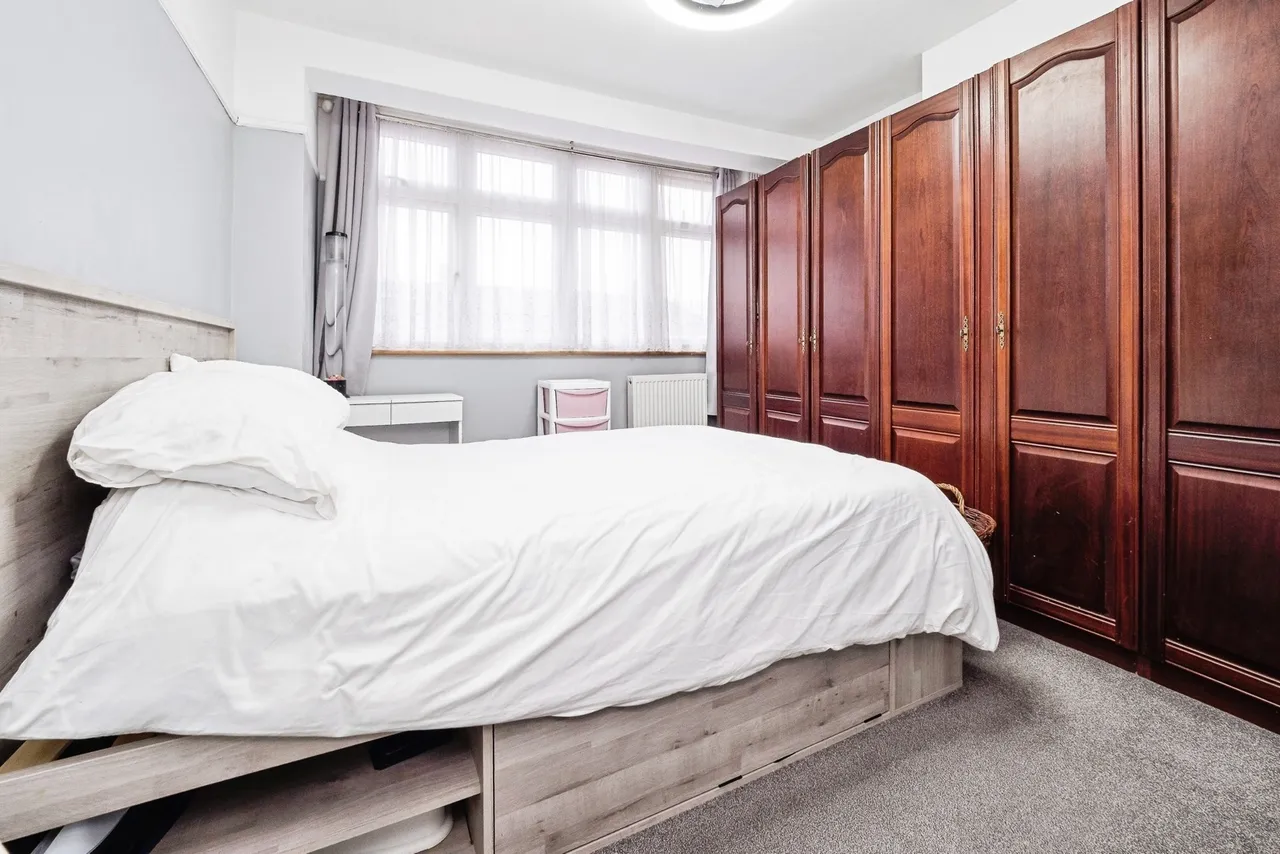 Western Avenue, Dagenham, RM10, photo 9