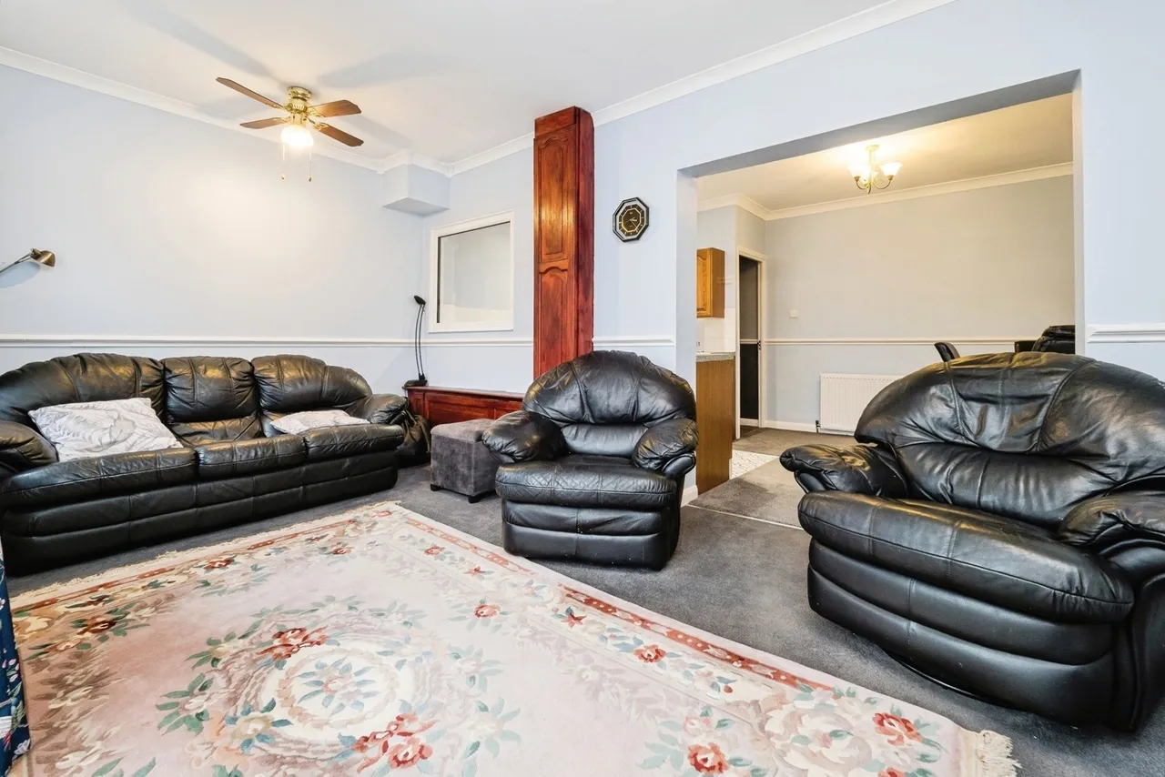Western Avenue, Dagenham, RM10, photo 10