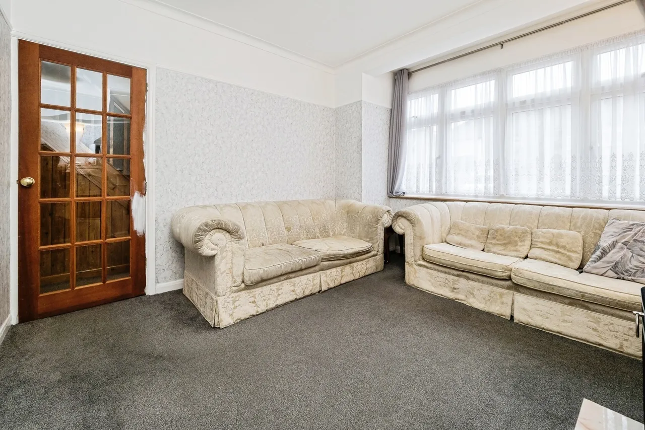 Western Avenue, Dagenham, RM10, photo 15