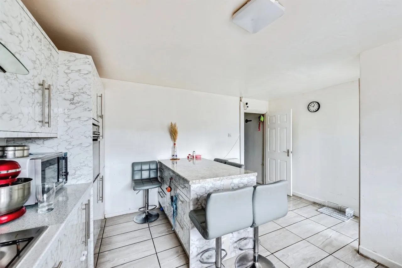 Cottington Close, Freshbrook, SN5, photo 9