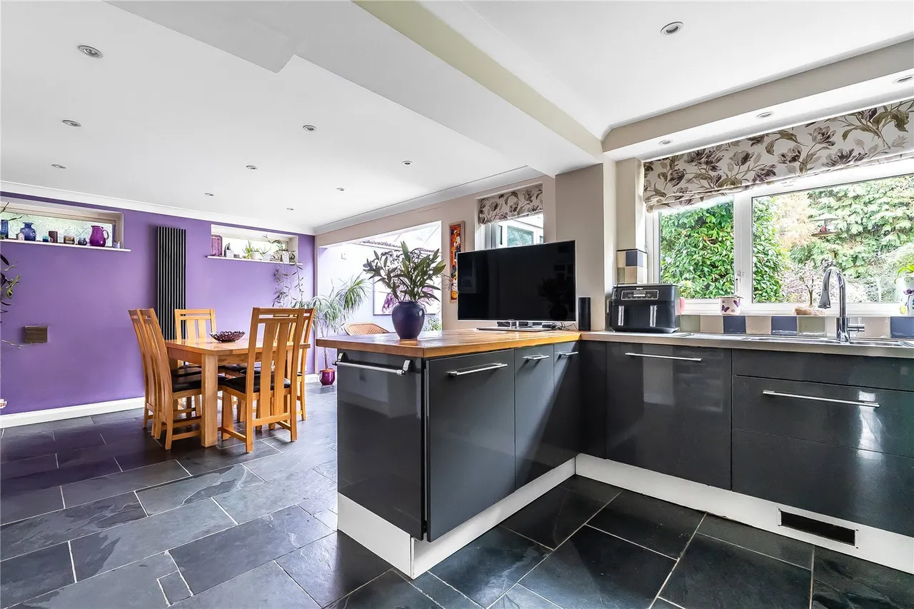 Meldrum Close, Hurst Green, RH8, photo 26