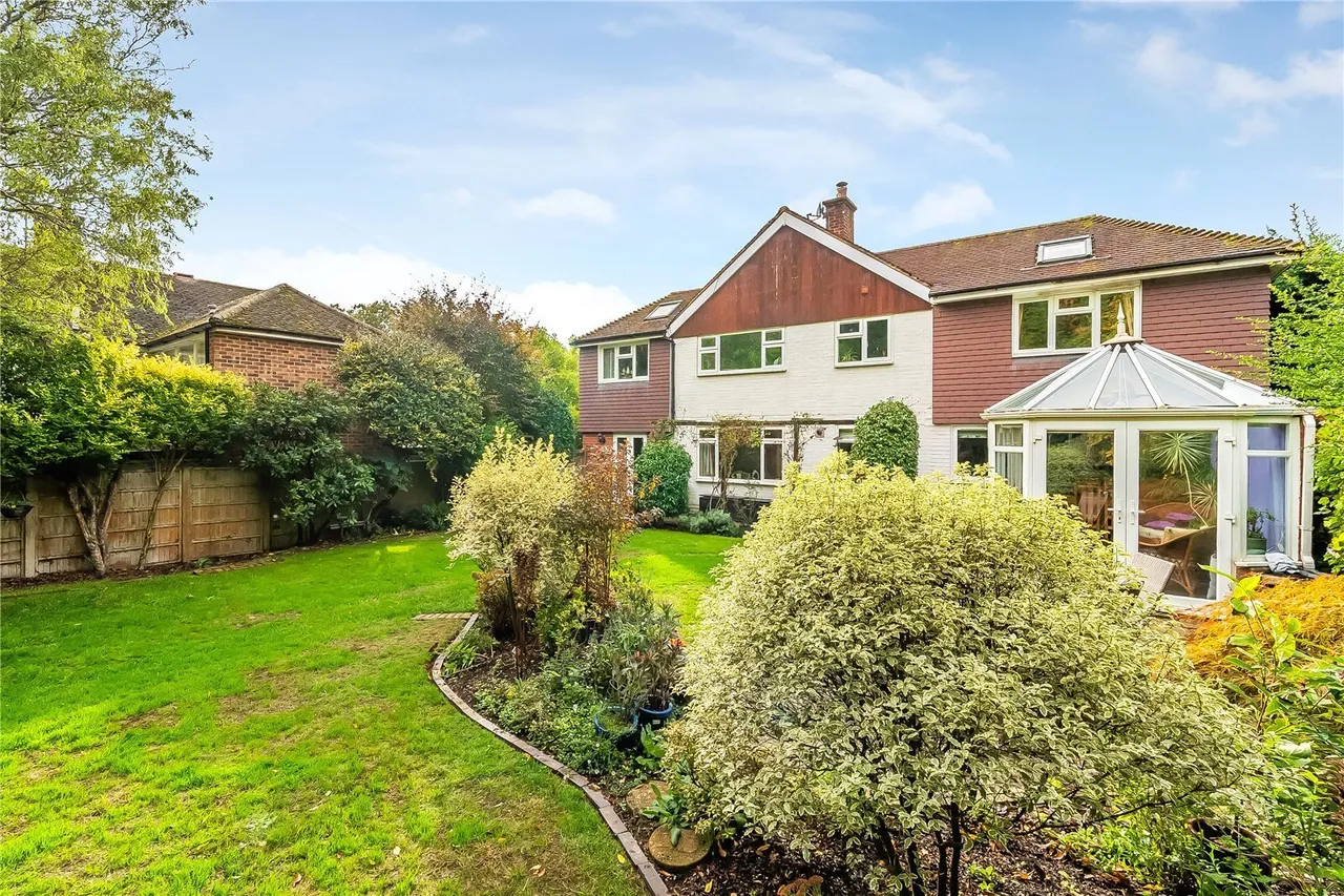 Meldrum Close, Hurst Green, RH8, photo 9