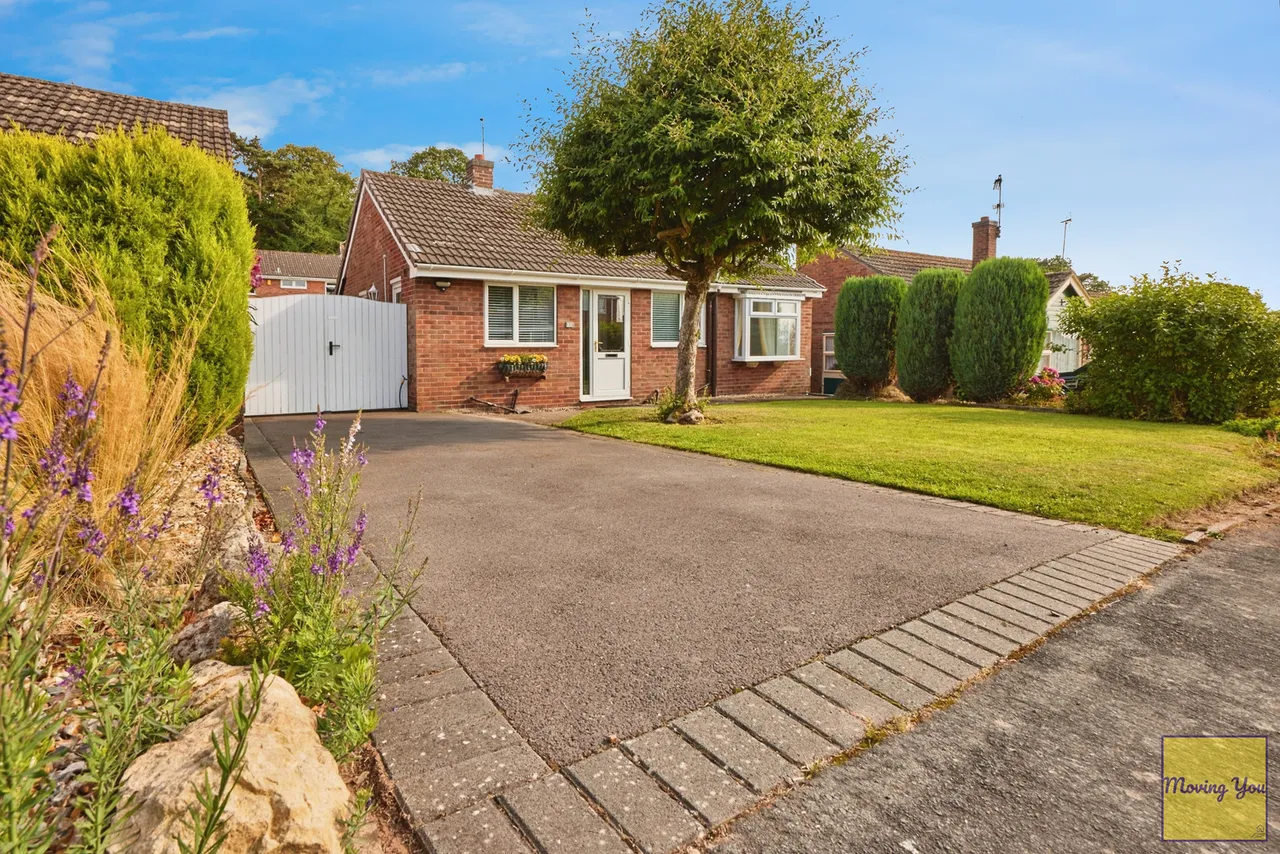 2 bed house for sale — Frobisher Drive, Swynnerton, Stone, Staffordshire, ST15