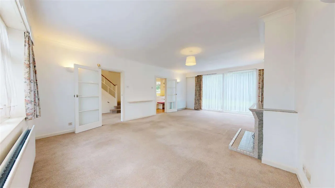 Bancroft Avenue, Buckhurst Hill, IG9, photo 4
