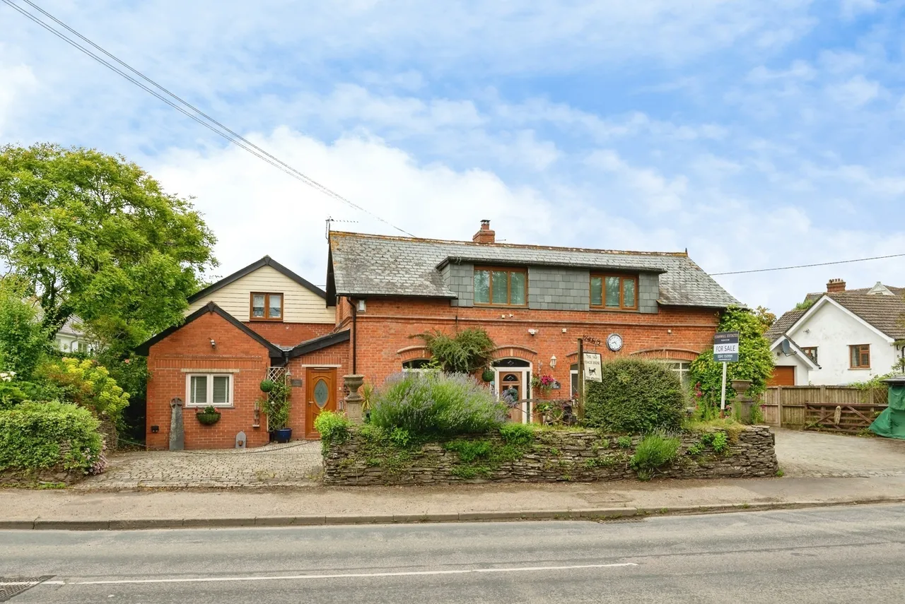 6 bed house for sale, Treator, Padstow, PL28