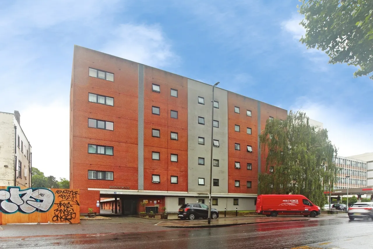 London Road, London, SW16, photo 10