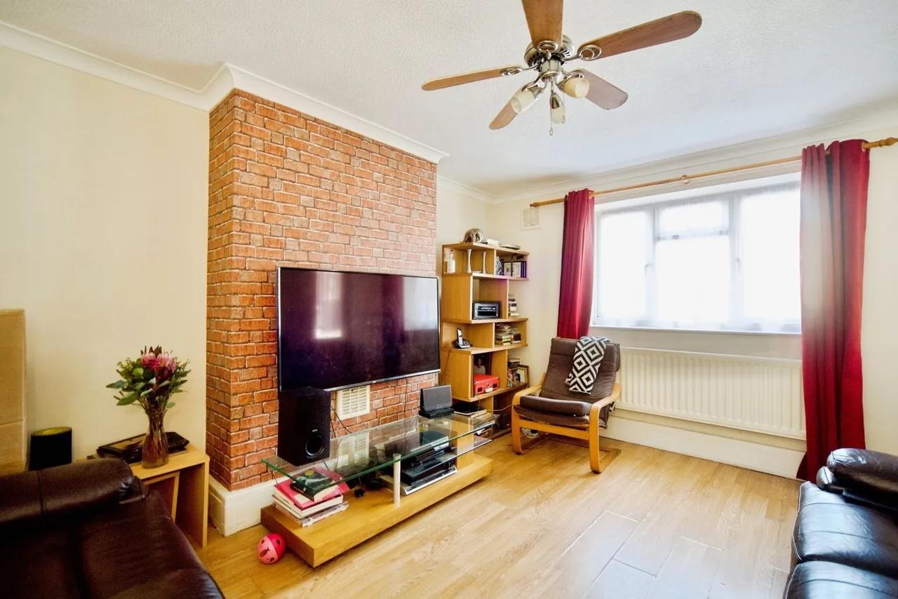 Blaney Crescent, London, E6, photo 6