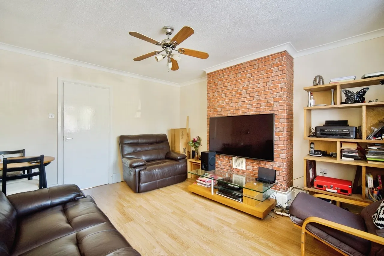 Blaney Crescent, London, E6, photo 4