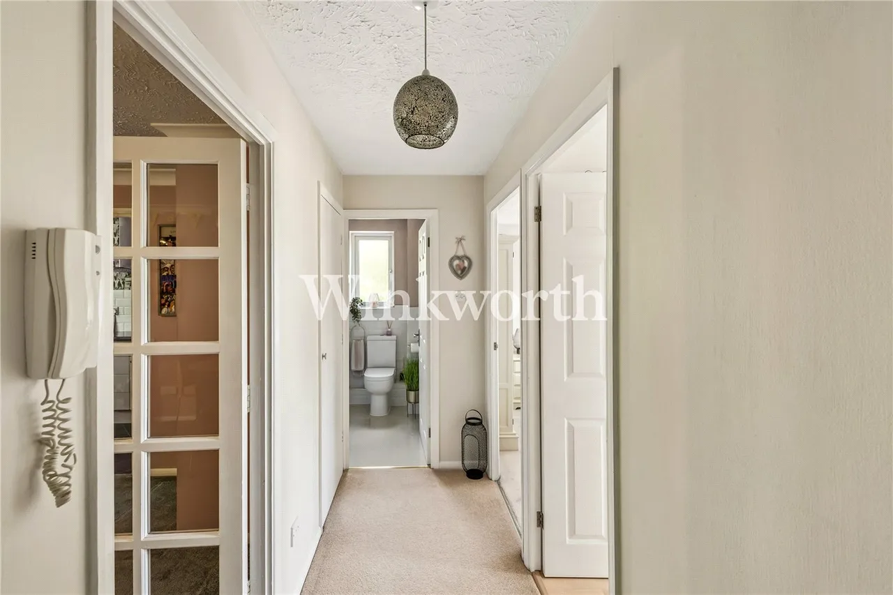 Ashfield Road, London, N14, photo 8