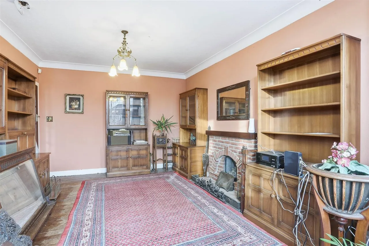 Abinger Avenue, Cheam, Sutton, SM2 7LJ, photo 3