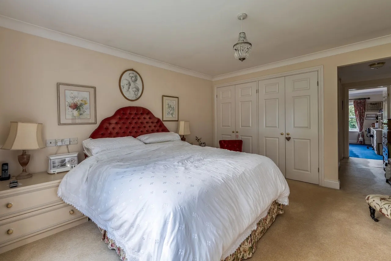 Shirleys Drive, Macclesfield, photo 9