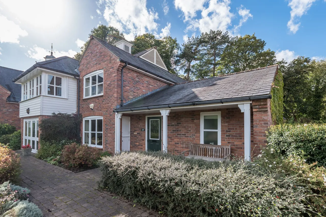 Shirleys Drive, Macclesfield, photo 16