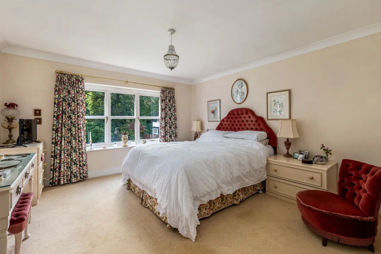 Shirleys Drive, Macclesfield, photo 8