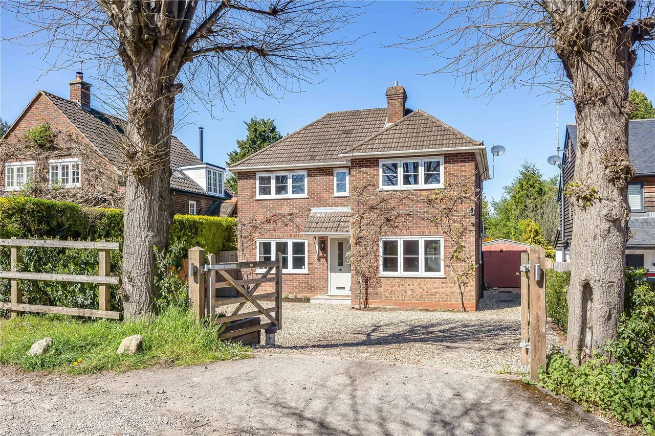 3 bed property for sale, Walton Avenue, Henley-on-Thames, RG9