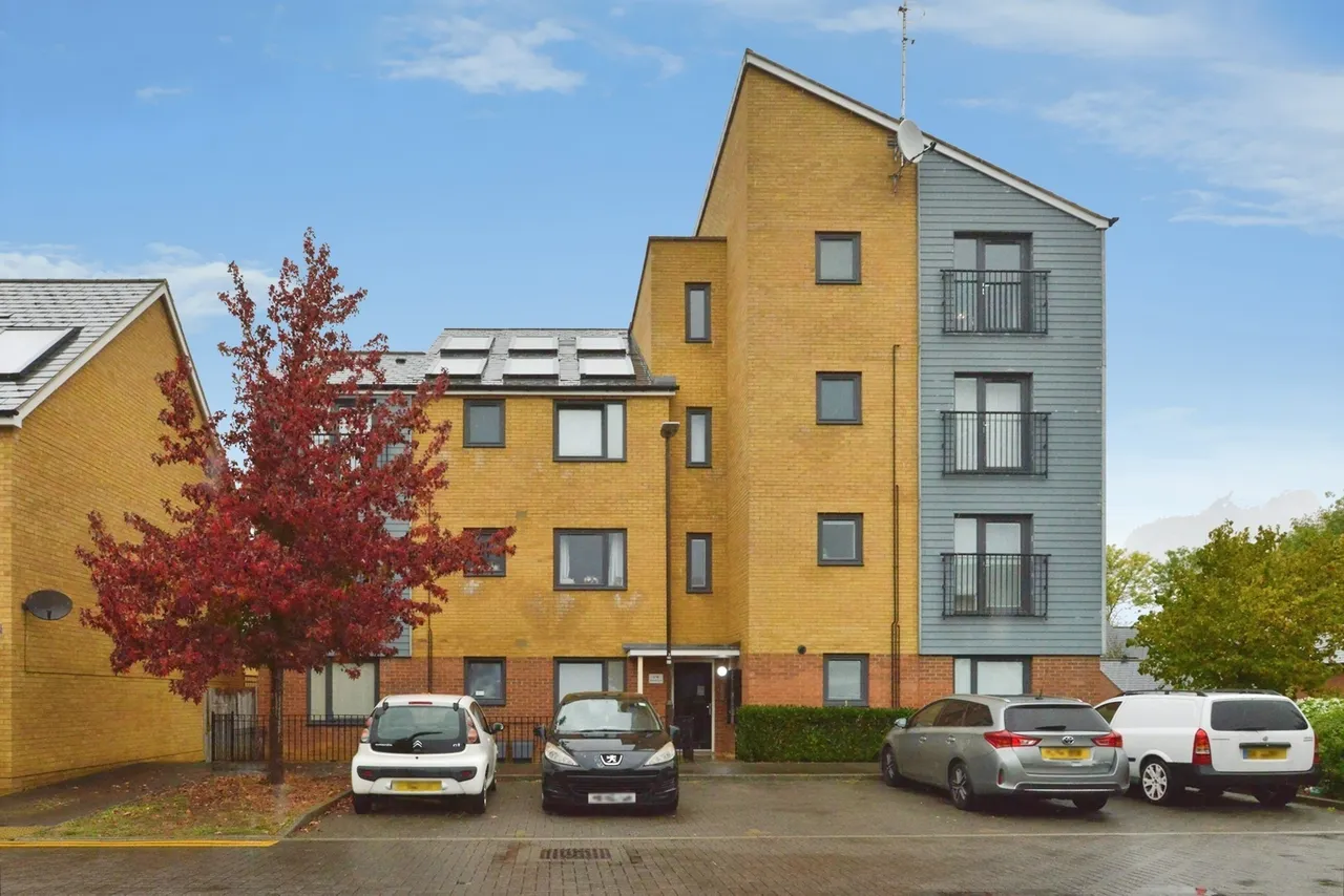 2 bed flat for sale, Wodell Drive, Wolverton, MK12