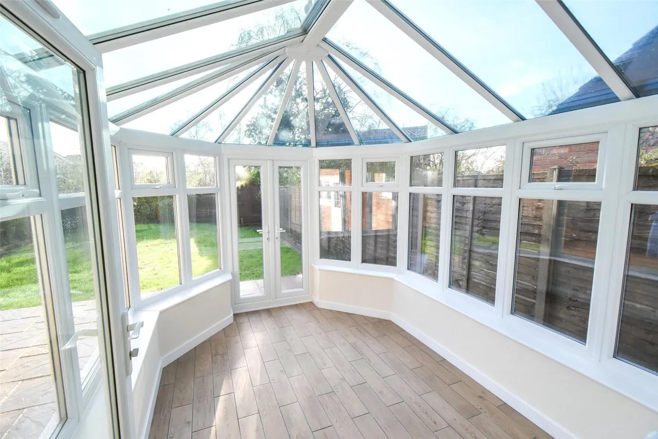 Bell Meadow Road, Hook, Hampshire, RG27 9HJ, photo 6