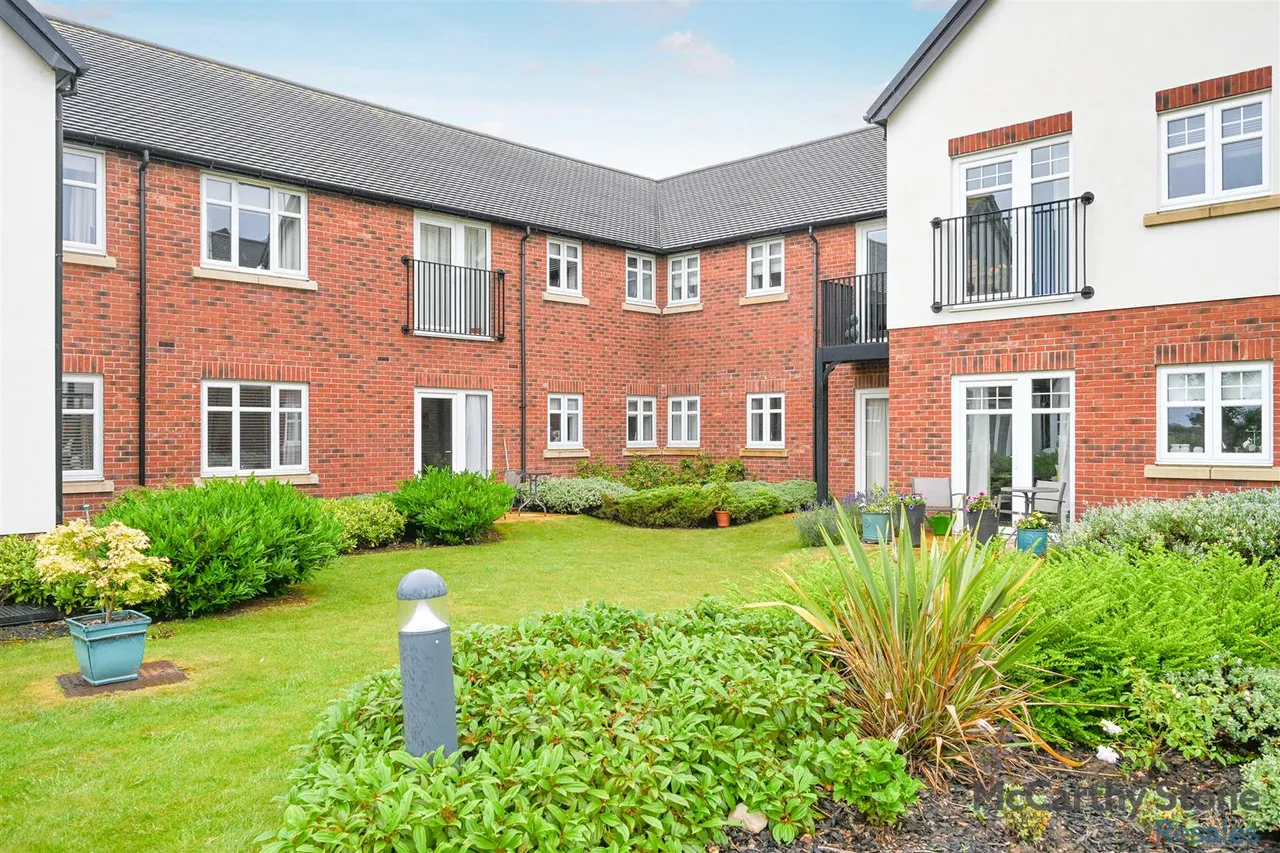 1 bed flat for sale, Tattershall Road, Woodhall Spa, LN10
