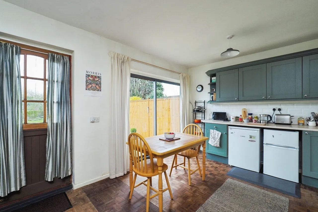 Carrfield Avenue, Toton, Nottingham, Nottinghamshire, NG9, photo 2