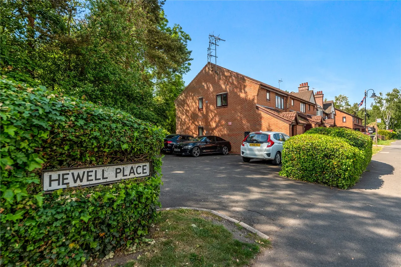 Hewell Place, Hewell Road, Barnt Green, Birmingham, B45 8PF, photo 11