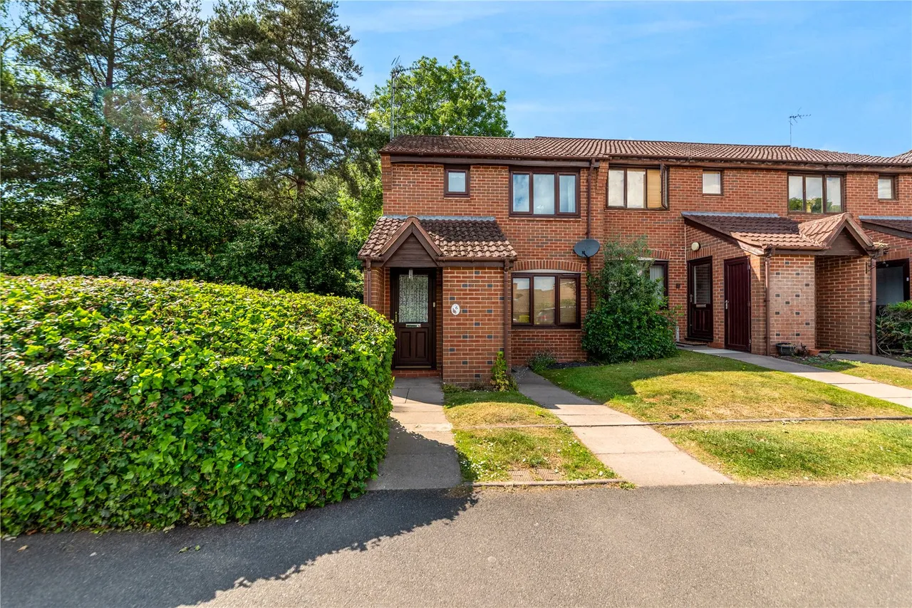 1 bed flat for sale — Hewell Place, Hewell Road, Barnt Green, Birmingham, B45 8PF