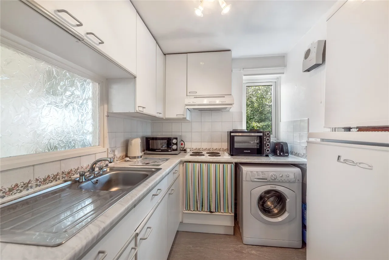 Hewell Place, Hewell Road, Barnt Green, Birmingham, B45 8PF, photo 6