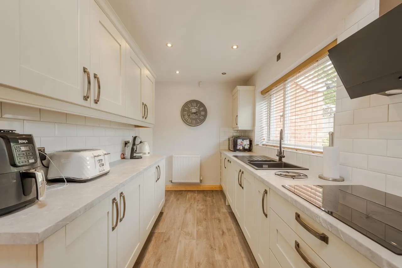 Carlton Avenue, Stourbridge, photo 9