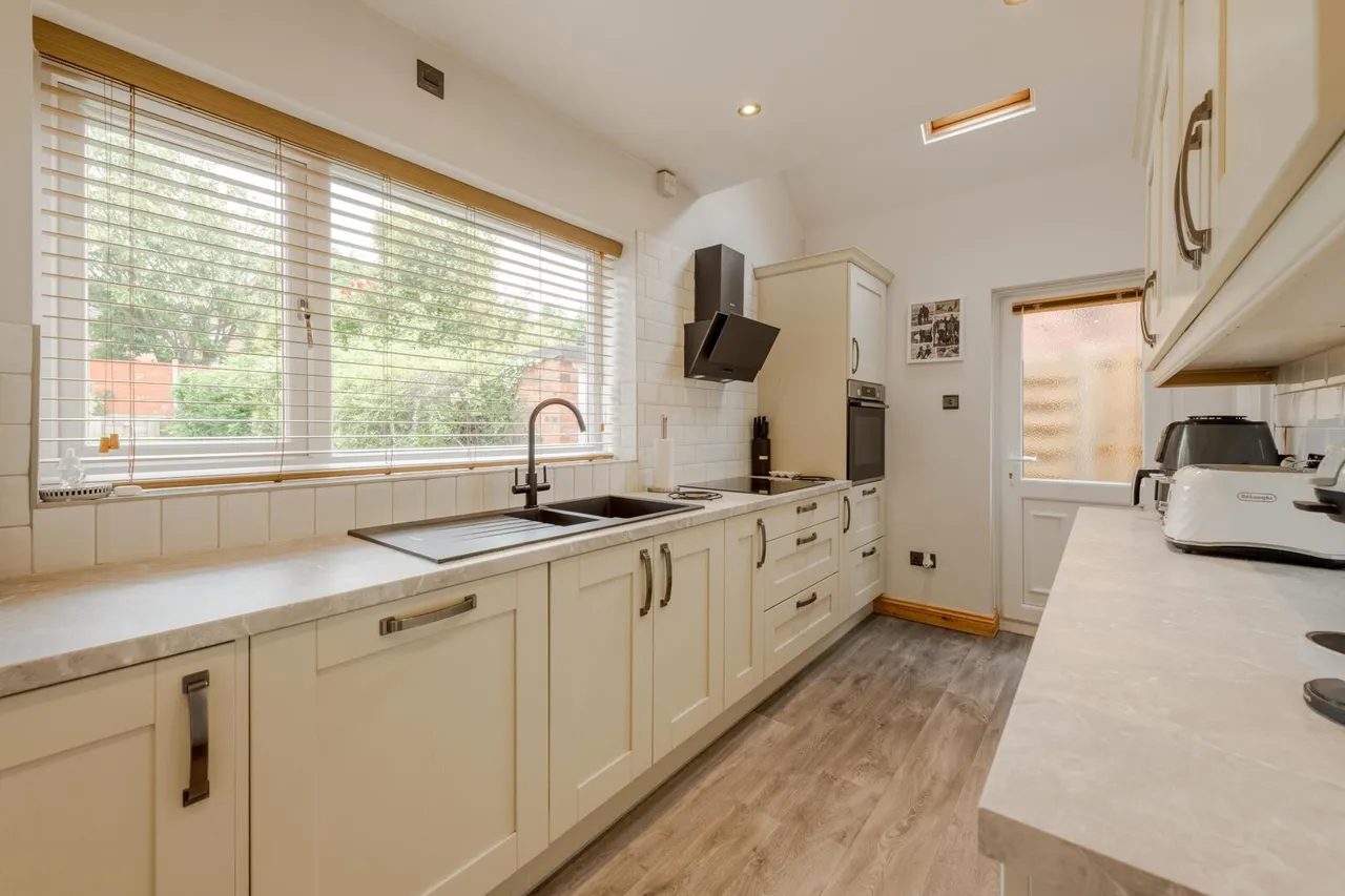 Carlton Avenue, Stourbridge, photo 7