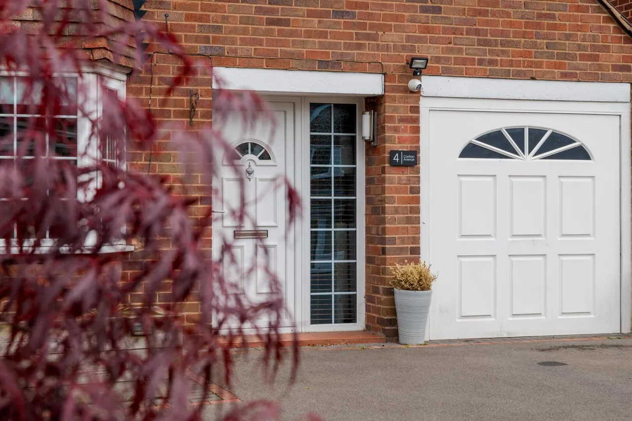 Carlton Avenue, Stourbridge, photo 2