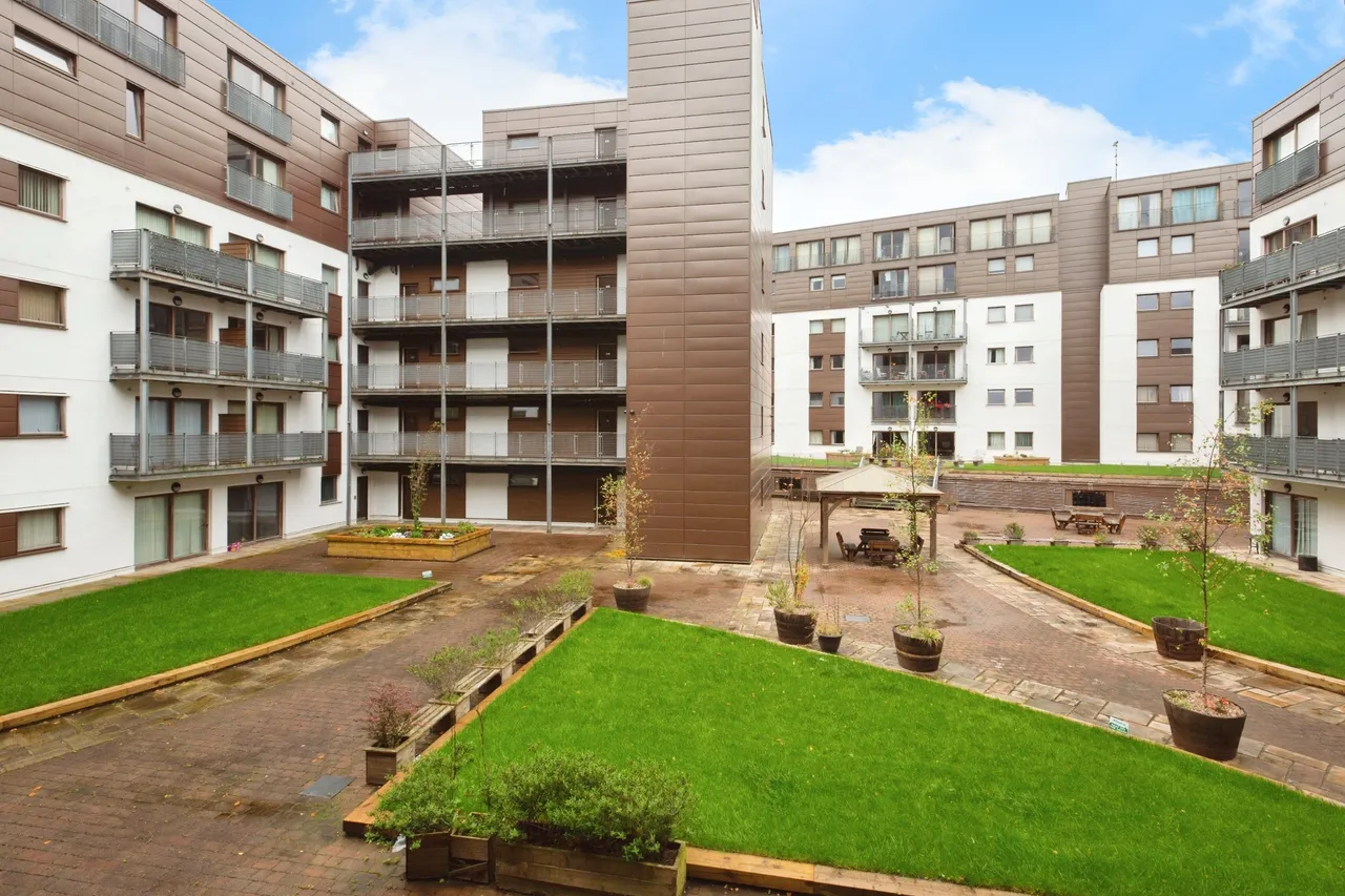 1 Isaac Way, Manchester, photo 3
