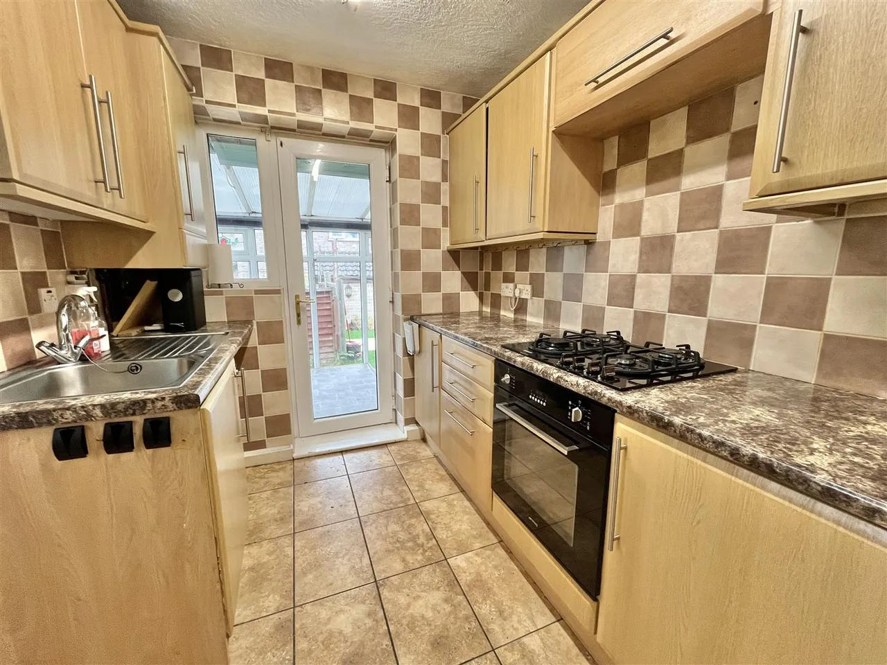 Holly Bank, Hollingworth, SK14, photo 4