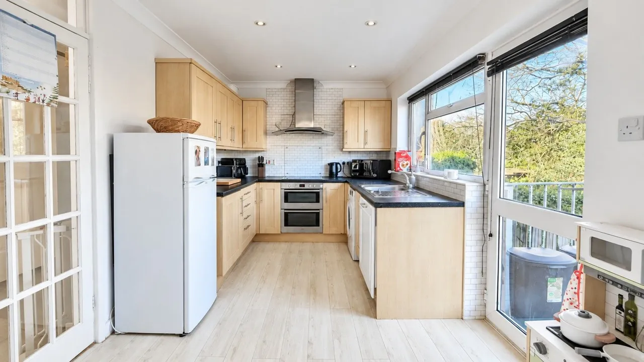 Sway, Lymington, SO41, photo 14