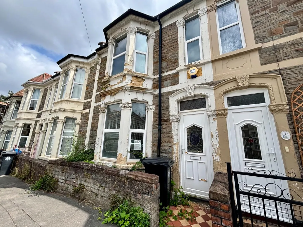 2 bed house for sale — Camelford Road, Greenbank. Bristol BS5 6HW