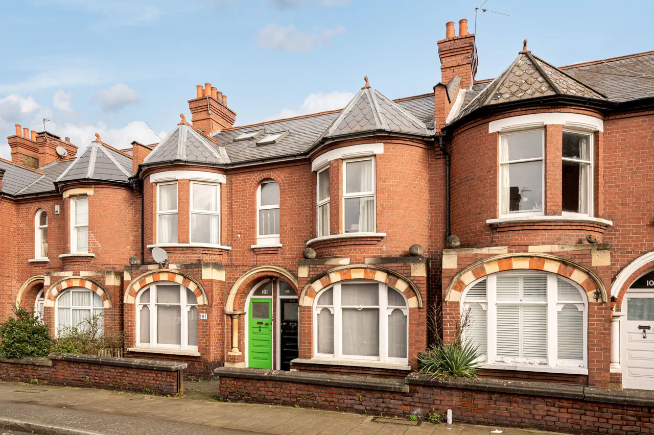 4 bed flat for sale — 101a Radbourne Road, London