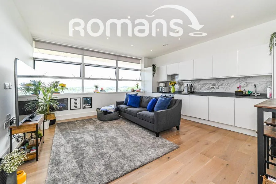 2 bed flat to rent, The Boulevard, Bracknell, RG12