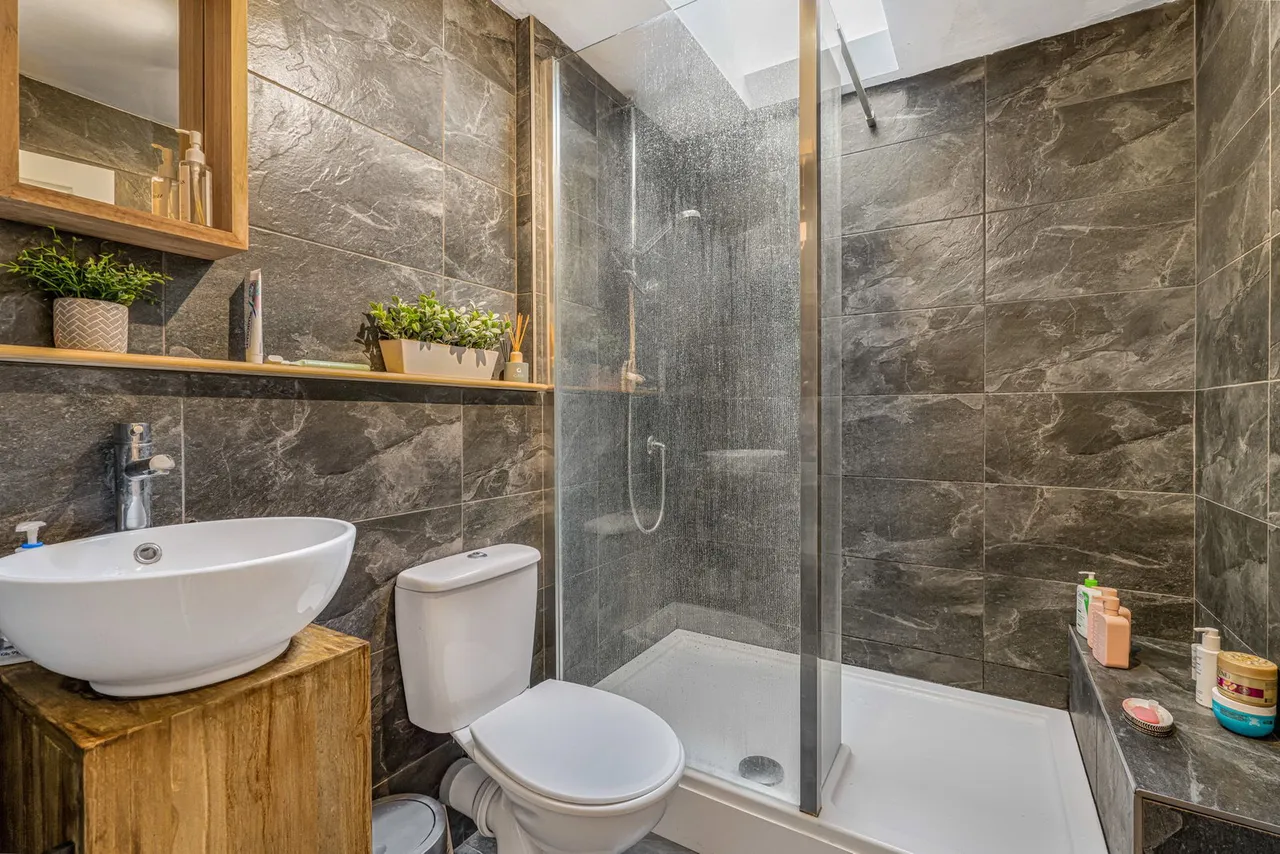 Station Road, Andoversford, GL54, photo 6
