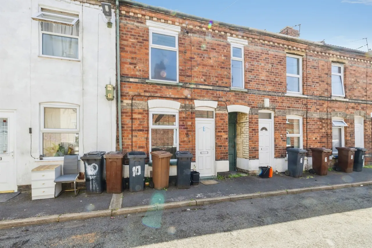 2 bed house for sale — Lonsdale Place, Lincoln