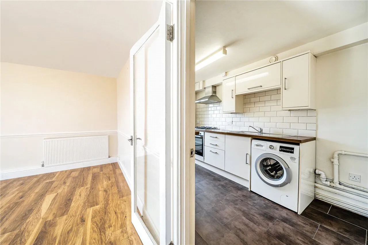 Priory Crescent, London, SE19, photo 9