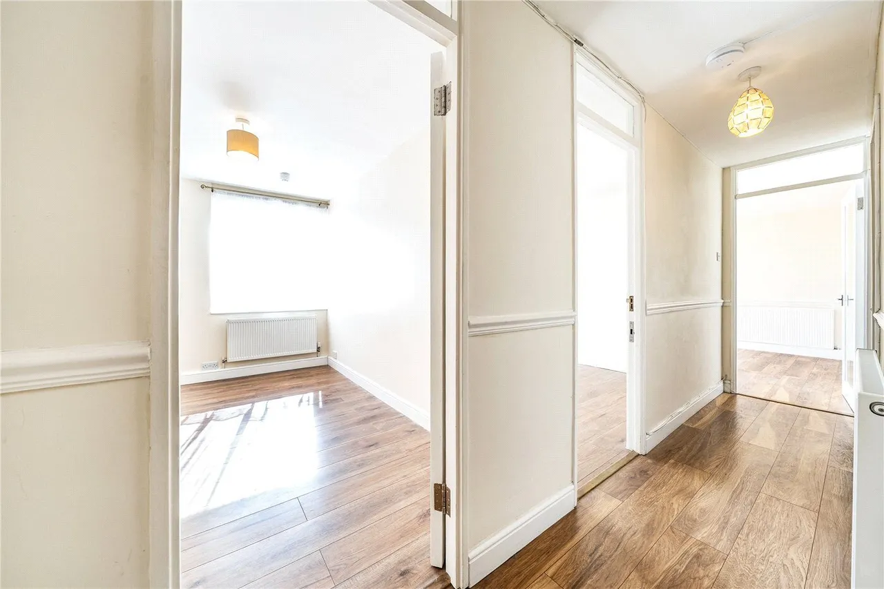 Priory Crescent, London, SE19, photo 4