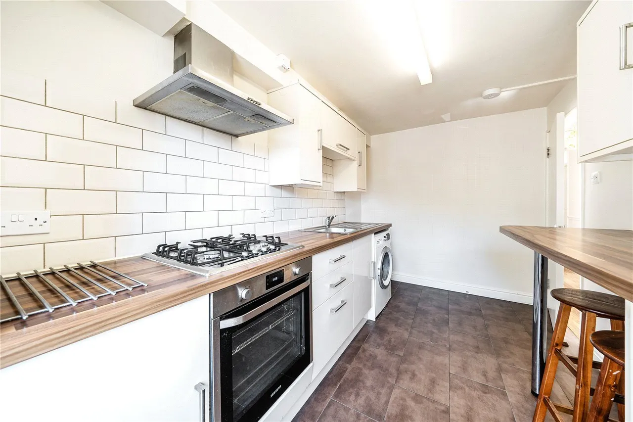 Priory Crescent, London, SE19, photo 10