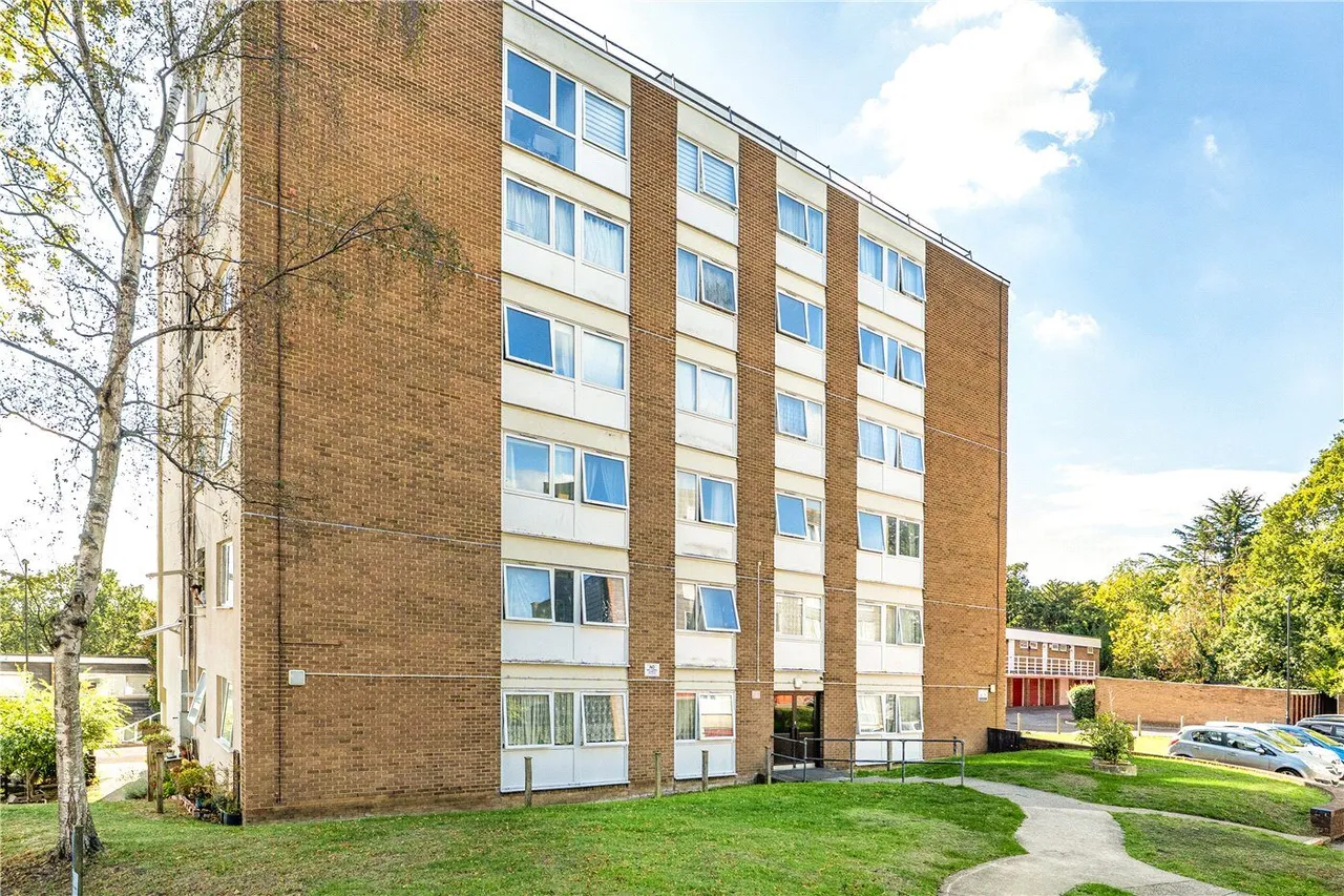 Priory Crescent, London, SE19, photo 12