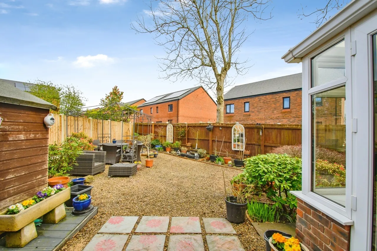Quarry Pond Road, Worsley, Manchester, Greater Manchester, M28, photo 11