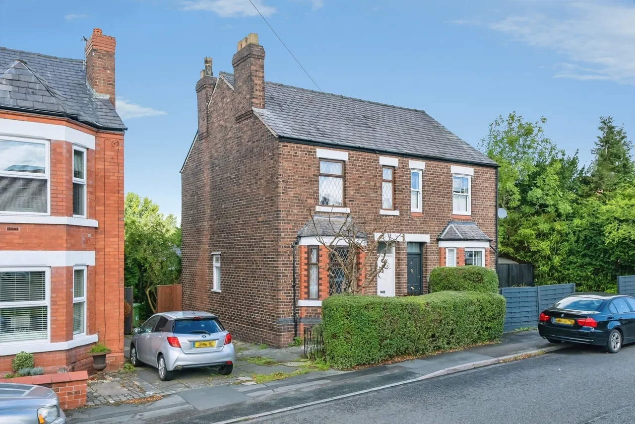 2 bed house for sale — Chester Road, Stockton Heath, Warrington, Cheshire, WA4