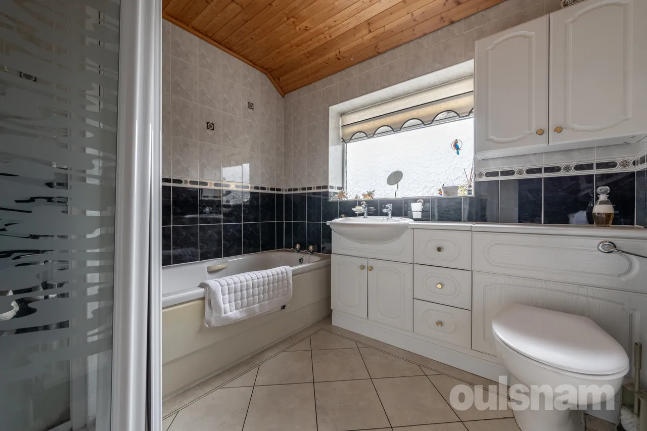 Somerset Drive, Longbridge, Birmingham, West Midlands, B31 4RA, photo 11